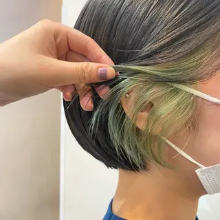 ショート カラー あやめ【顔まわり/レ イヤー/柔らかカラ】のヘアスタイル