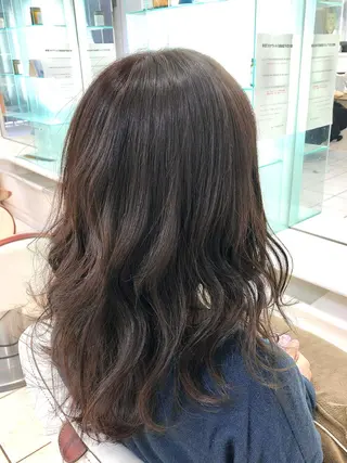 セミロング カラー 保住 亮太のヘアスタイル