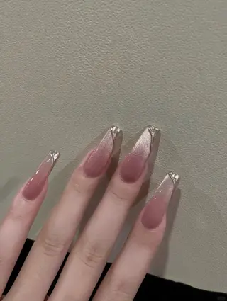 ネイル 内村 ミナのネイルデザイン