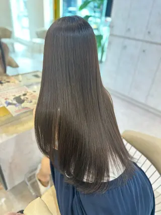 ロング カラー Akane レイヤー/艶カラーのヘアスタイル