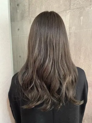 ロング 小松崎 結花のヘアスタイル