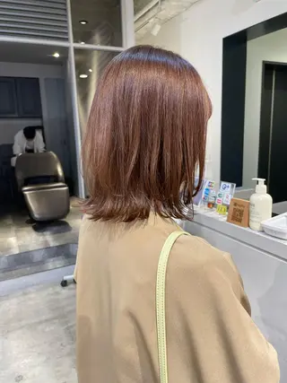 ミディアム 斉藤 瑞恵のヘアスタイル