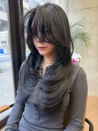 ロング NU/EN所属・Miho/海外レイヤ ー/ブリーチカラーのヘアスタイル