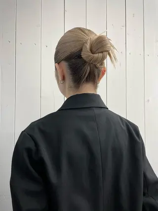 ミディアム ヘアアレンジ Ann./艶髪 /レイヤーカットのヘアスタイル