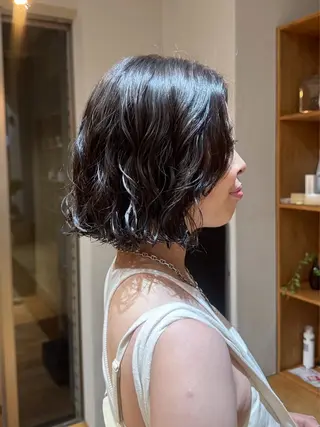ミディアム パーマ 大橋 芽衣のヘアスタイル