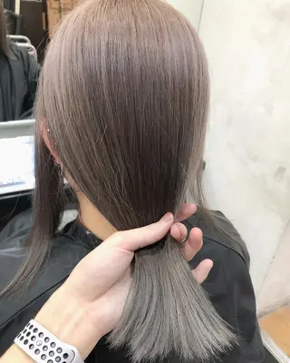 ミディアム 有人/バレイヤージュ /シャドールーツのヘアスタイル