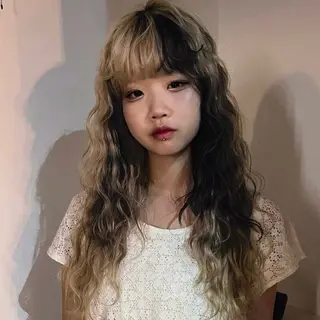 ロング カラー デザインカラー AYA/DEANのヘアスタイル