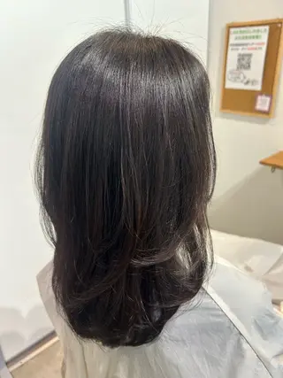 セミロング Reina .のヘアスタイル