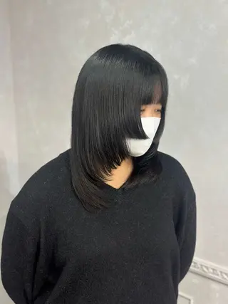 ミディアム Lisa📎 【Zina 2nd】のヘアスタイル