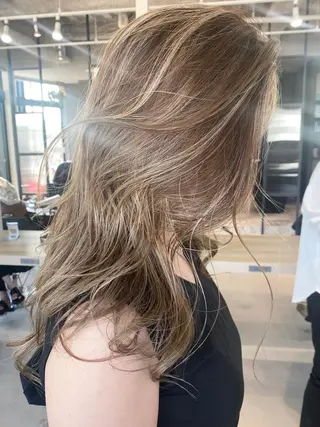 セミロング カラー ヘアアレンジ ネイル マツエク・マツパ アイブロウ 井上 一平のヘアスタイル