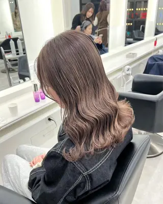 ロング カラー Parve  Mix 🫧梶川虹のヘアスタイル