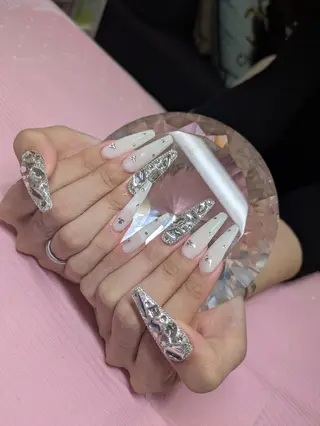 ネイル nailsalon J&K所属・J&K🤍ひらた 当日OK❣️のネイルデザイン