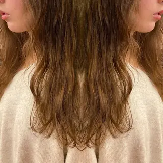 ロング カラー ツバサ 髪質改善のヘアスタイル