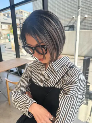 ショート カラー ヘアアレンジ ミニボブ/ブリーチ 🌈MISATOのヘアスタイル