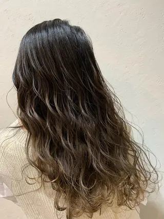 ロング カラー 天野 開のヘアスタイル