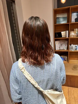 ミディアム パーマ 大橋 芽衣のヘアスタイル