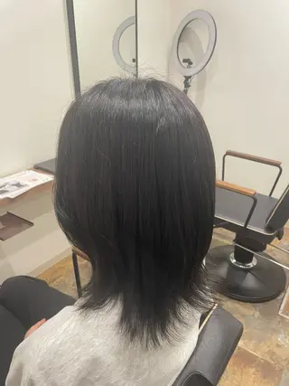カラー 秋元 美優のヘアスタイル