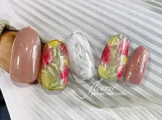 ネイル フルリール 【プライベートサロンのネイルデザイン