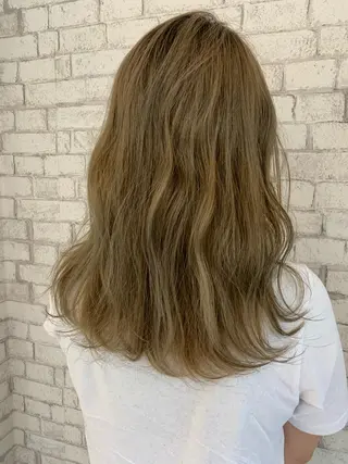 ミディアム カラー ✂️小顔カット✂️ 山本有紀のヘアスタイル