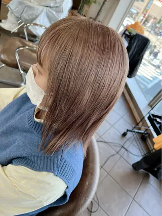 ミディアム カラー Ripps長居所属・メテオ ／ヘアカラー 西川菜実のヘアスタイル