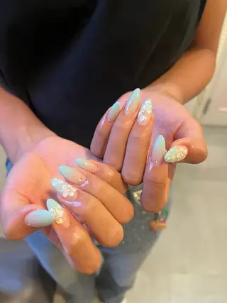 ネイル +vico 堀江店所属・中西 春那のネイルデザイン