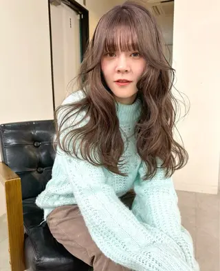 ロング カラー mizuki/ピンク ベージュ.レイヤーのヘアスタイル