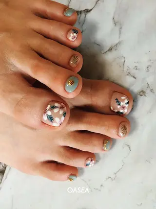 ネイル 🌞💜 KAORI 🌴のネイルデザイン