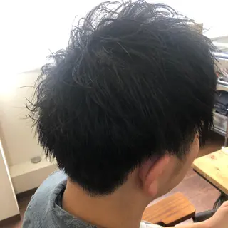 ショート メンズ ヲタクに美容室は難しい。所属・縮毛矯正&髪質改善 ⭐️OGUのヘアスタイル