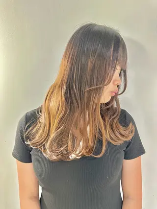 セミロング 篠崎 佑季のヘアスタイル