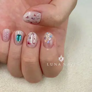 ネイル アトリエ　ミモザ所属・いまむら あかりのネイルデザイン