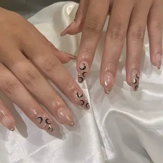 ネイル Neolive 銀座 / mioのネイルデザイン