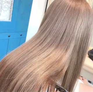 ロング カラー 脱白髪染め/ 髪質改善/ハクのヘアスタイル