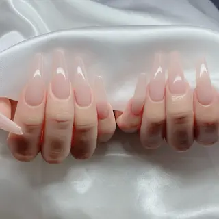 ネイル UniqueNail 長さだし専門店のネイルデザイン