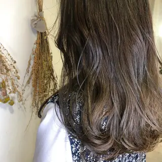 セミロング カラー 松佐 ゆかりのヘアスタイル