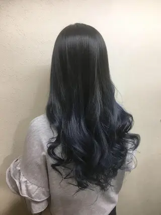 カラー 工藤 綾華のヘアスタイル