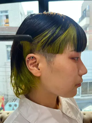 ショート カラー ハイトーン/レイヤー ハッシュカット/牧原のヘアスタイル