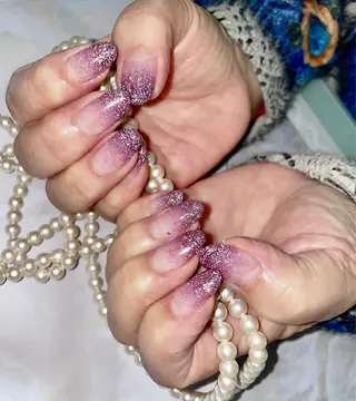 ミディアム BURGUNDY 🌹eriのネイルデザイン