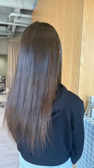 ロング 井山 葵のヘアスタイル