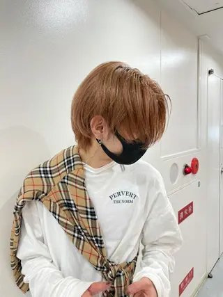 ショート カラー akane .のヘアスタイル