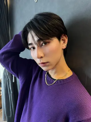 ミディアム excia渋谷所属・曲がる縮毛矯正 センターパート/翼のヘアスタイル