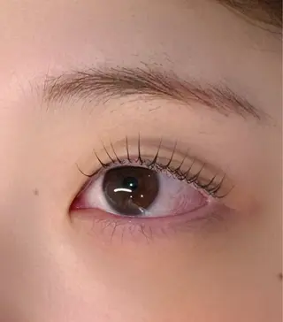 マツエク・マツパ 坂 美来乃のヘアスタイル