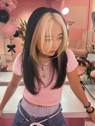 セミロング ブリーチカラー 特化/MAHIROのヘアスタイル