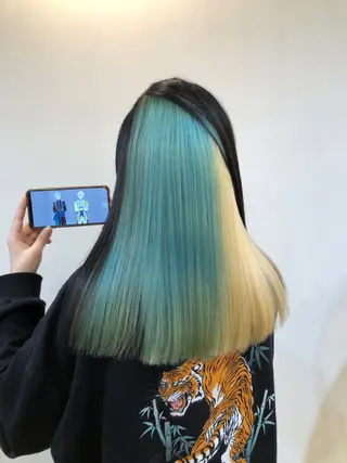 セミロング カラー 推しカラー✨ オタク美容師ユウカのヘアスタイル