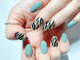 ネイル atelier la vita所属・lavita. mimuraのネイルデザイン
