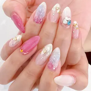 ネイル & nudge nail所属・&nudgenail 本多のネイルデザイン