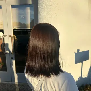 ミディアム カラー 岡本 妃麗のヘアスタイル