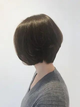 ショート カラー 湯浅 了一のヘアスタイル