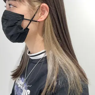 ロング GO TODAY SHARE SALON 原宿本店所属・ブリーチ/ハイトーン 艶カラー/ユリナのヘアスタイル