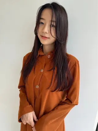 ロング カラー 大田 理央のヘアスタイル