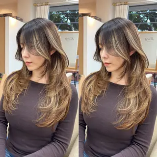 ロング Ring  by Moremuu所属・issy/ハイライト ハイトーン／レイヤーのヘアスタイル